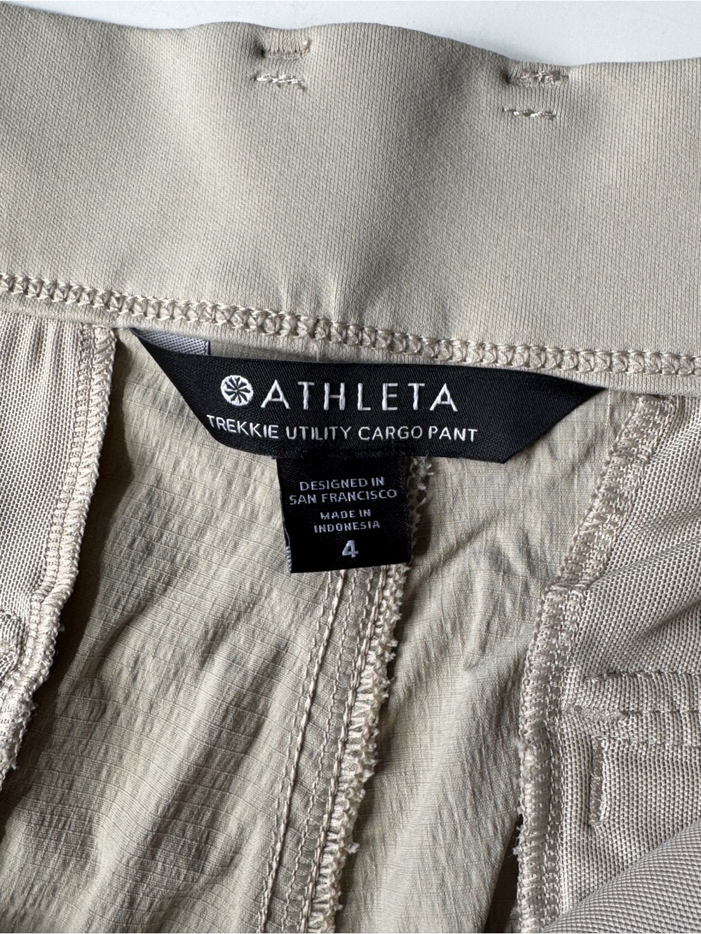 Athleta Trekkie Utility Cargo Pant in Light Khaki